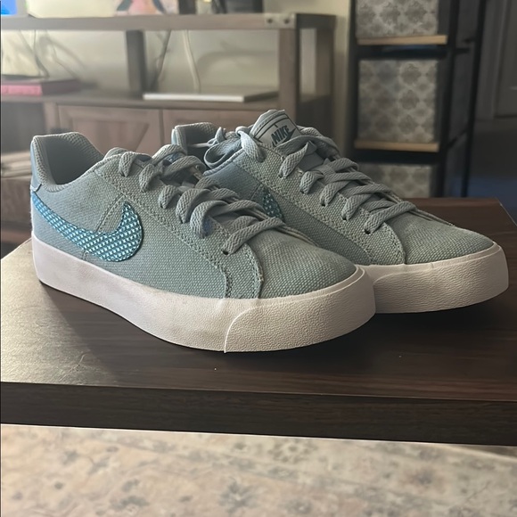 Nike Shoes - Women's Nike Sneakers